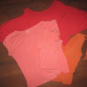 Lot of 4 orange coral ladies tops, size Medium